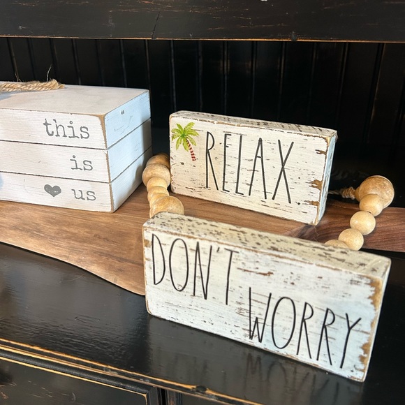 Shelf/ Display sitters - Picture 4 of 4